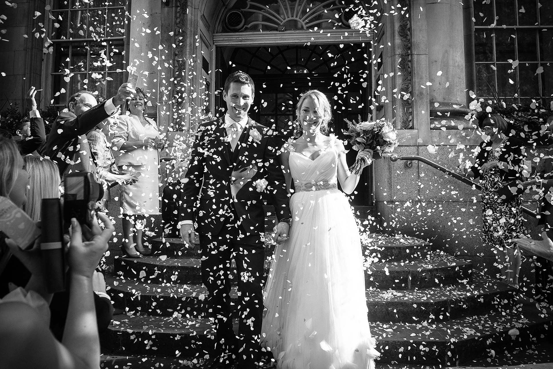 chelsea_town_hall_confetti_throwing-2x-08f9d431