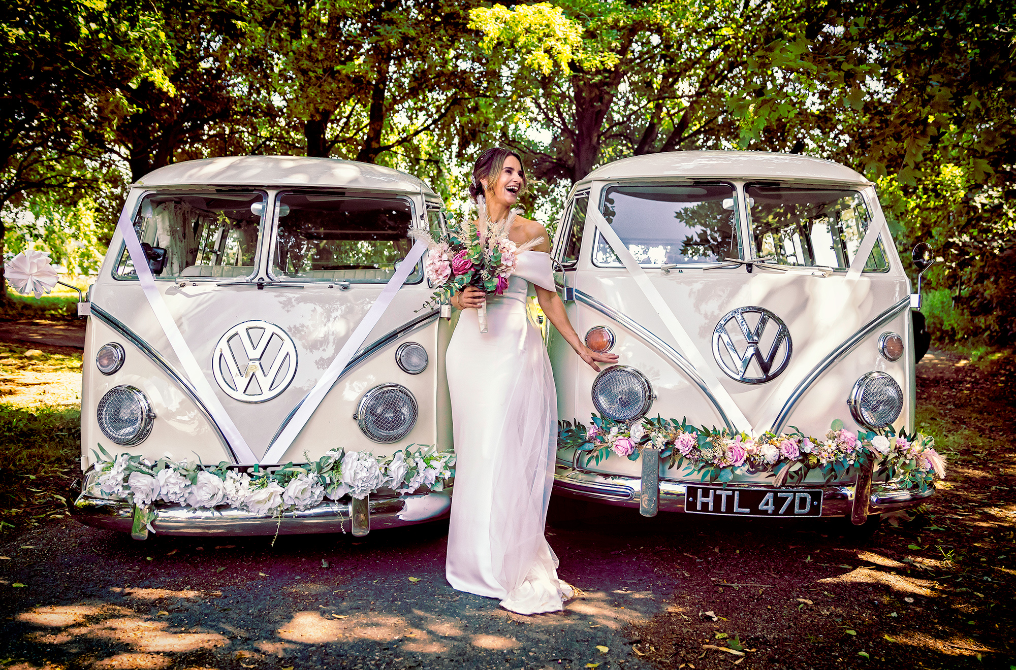 VW-Campervan-Wedding-bridal-image-Beaumont-Hall-St-Albans (listing)
