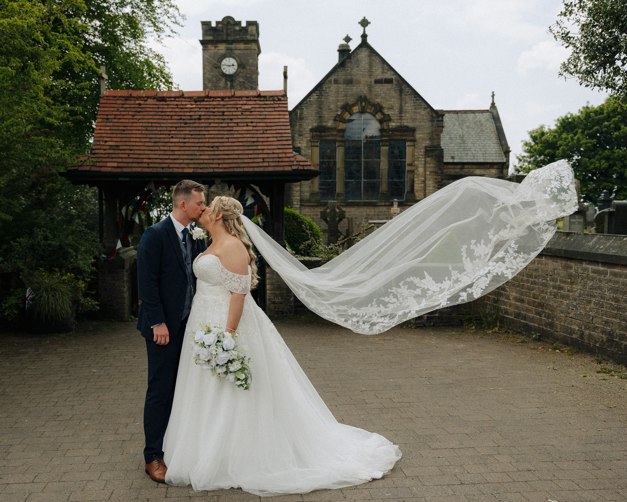 EllieAndLIam-TheWhiteHartAtLydgate-Oldham-Card1-26.5.23-00009 - Brendan Clayton (listing)