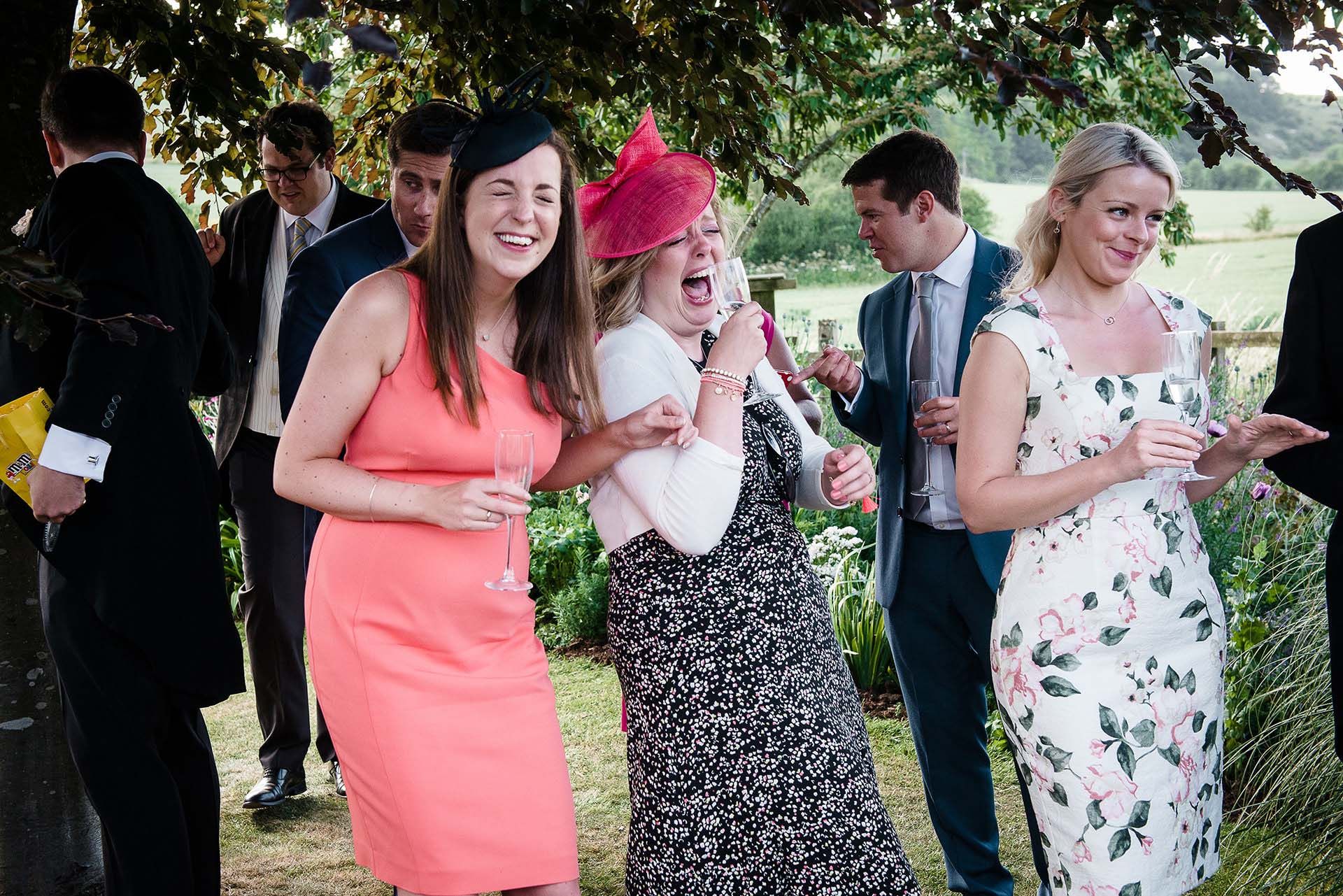 laughing_guests_at-drinks_reception-2x-ae320b35