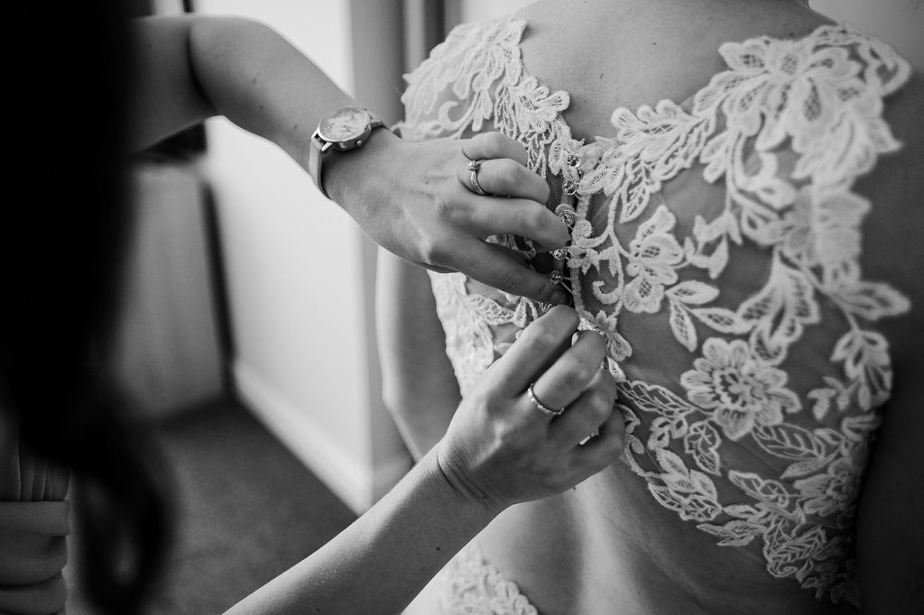 3 back-of-wedding-dress-lincs (listing)